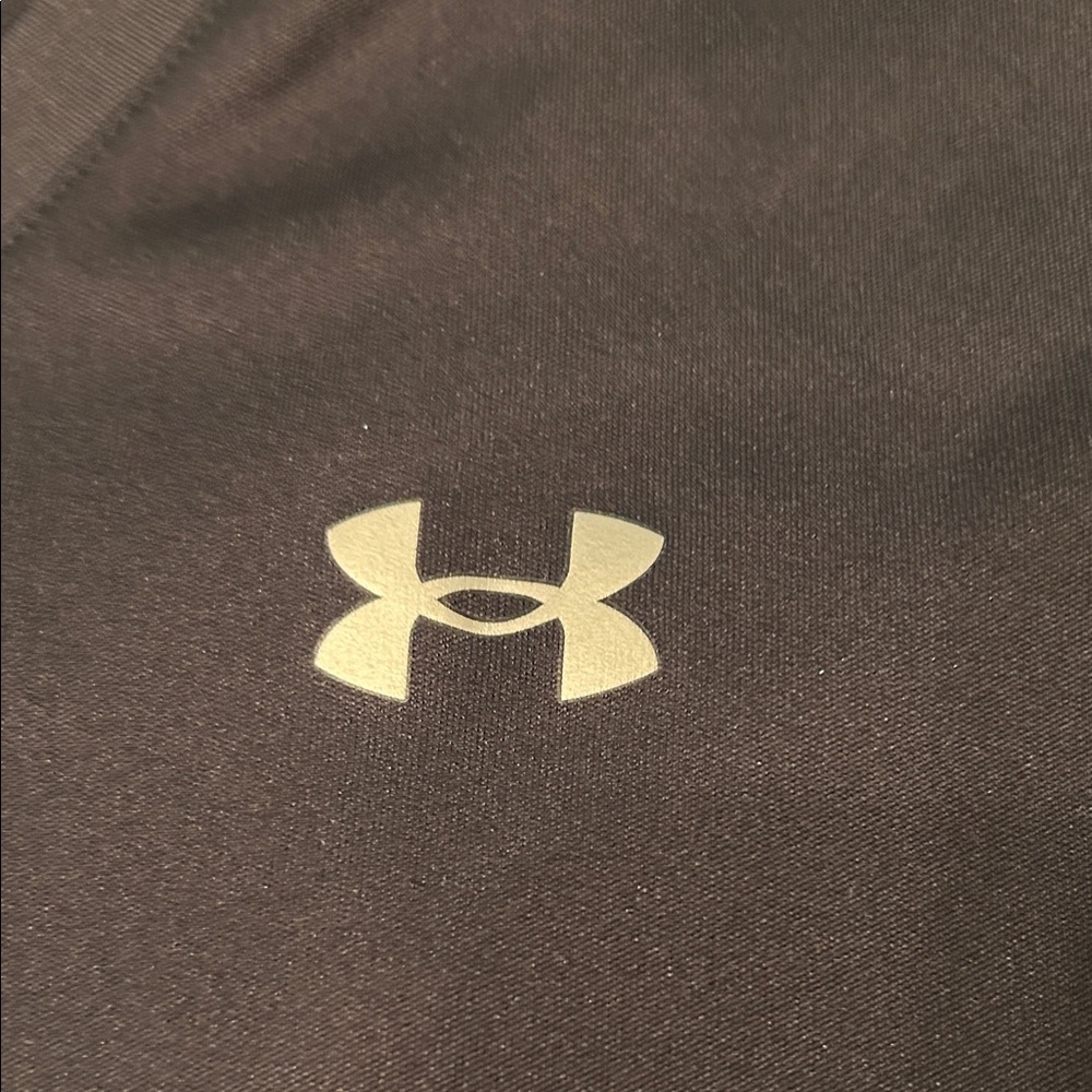 Under Armour HeatGear Women's Black V-Neck Althletic Tee SZ 1X - Picture 3 of 8